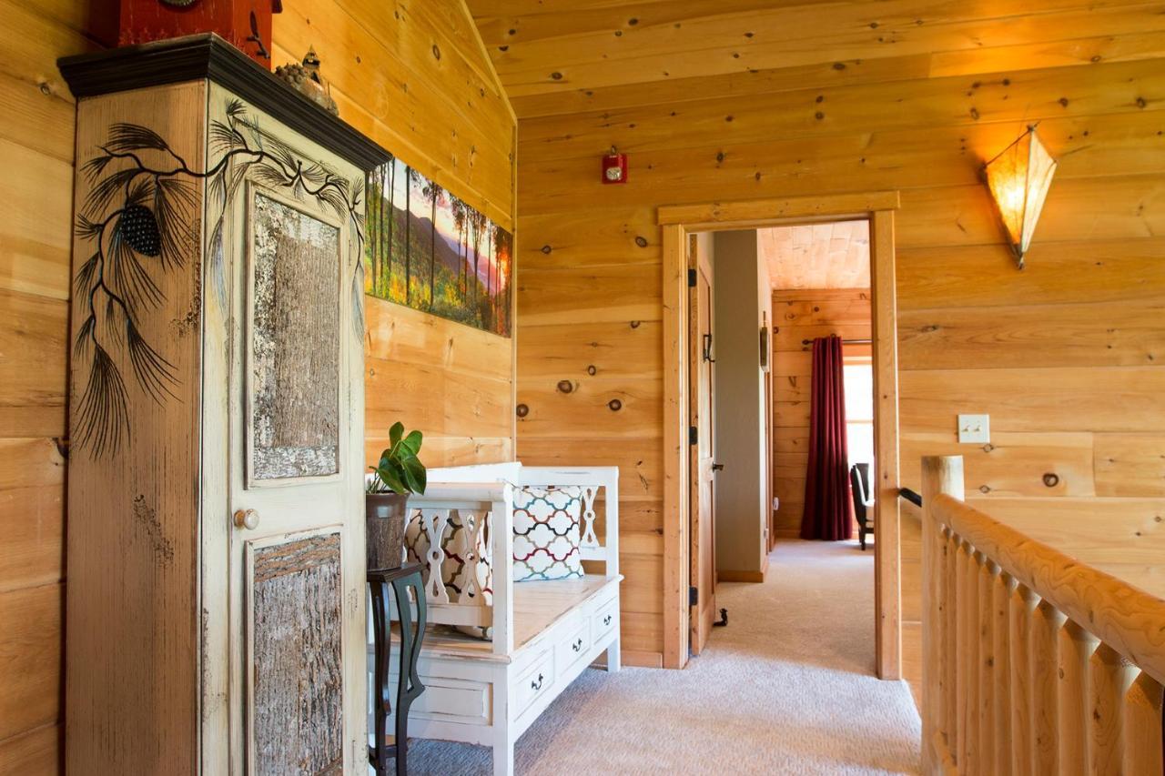 Lazy Bear Lodge Valle Crucis Екстер'єр фото