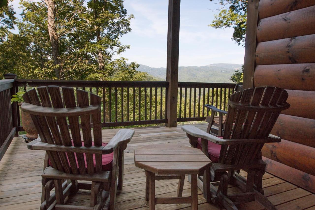 Lazy Bear Lodge Valle Crucis Екстер'єр фото