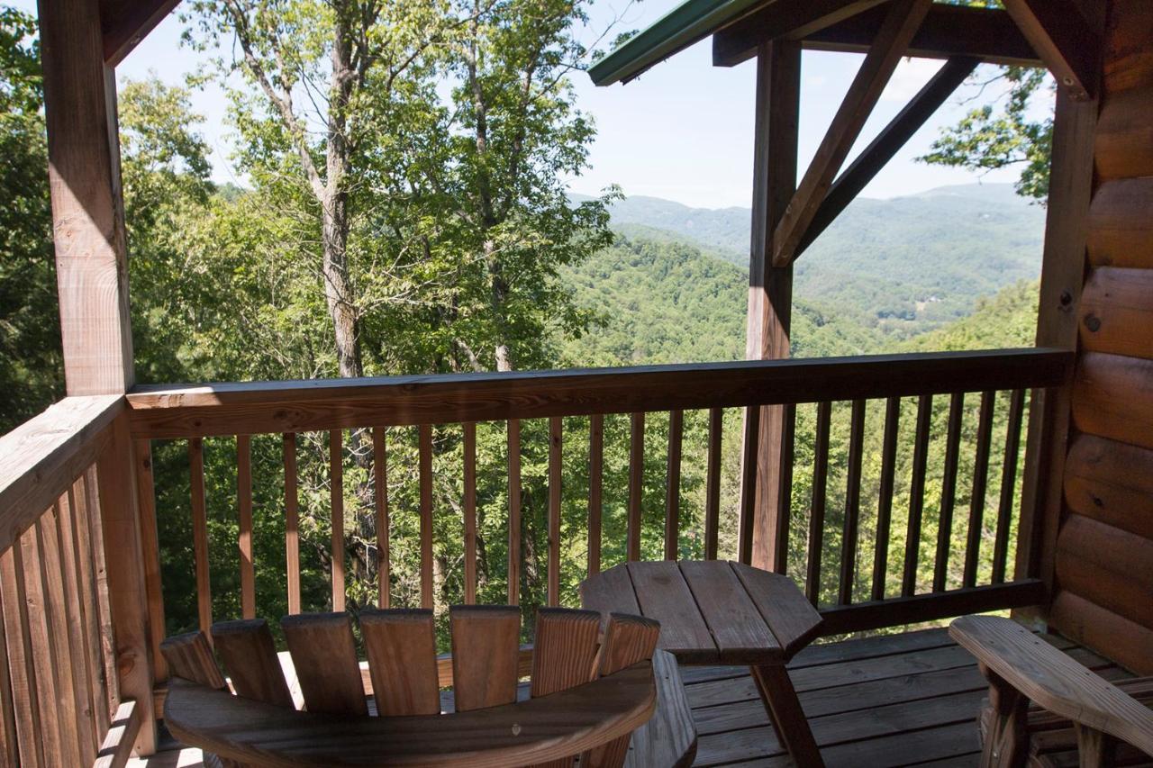 Lazy Bear Lodge Valle Crucis Екстер'єр фото