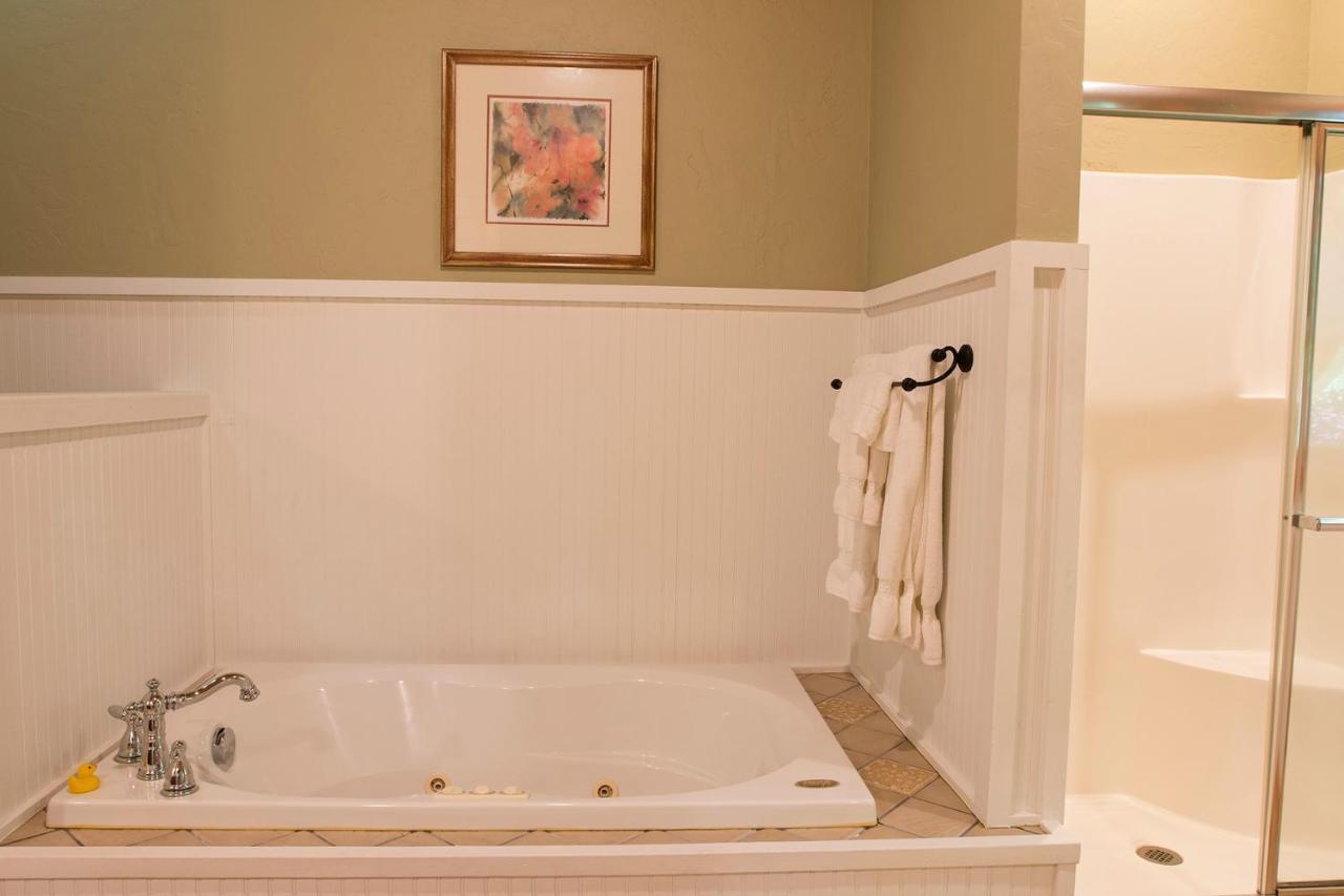 Lazy Bear Lodge Valle Crucis Екстер'єр фото