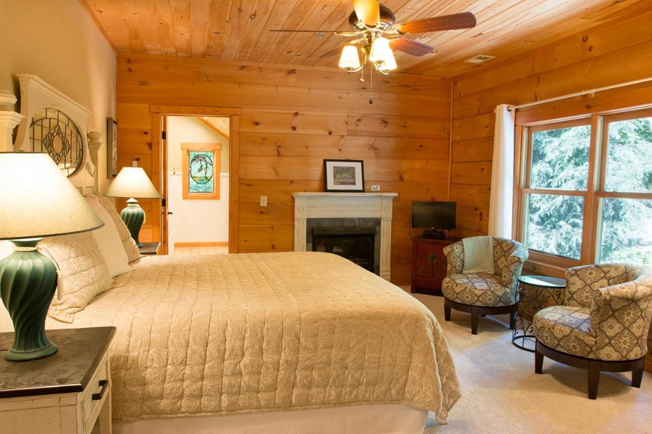 Lazy Bear Lodge Valle Crucis Екстер'єр фото