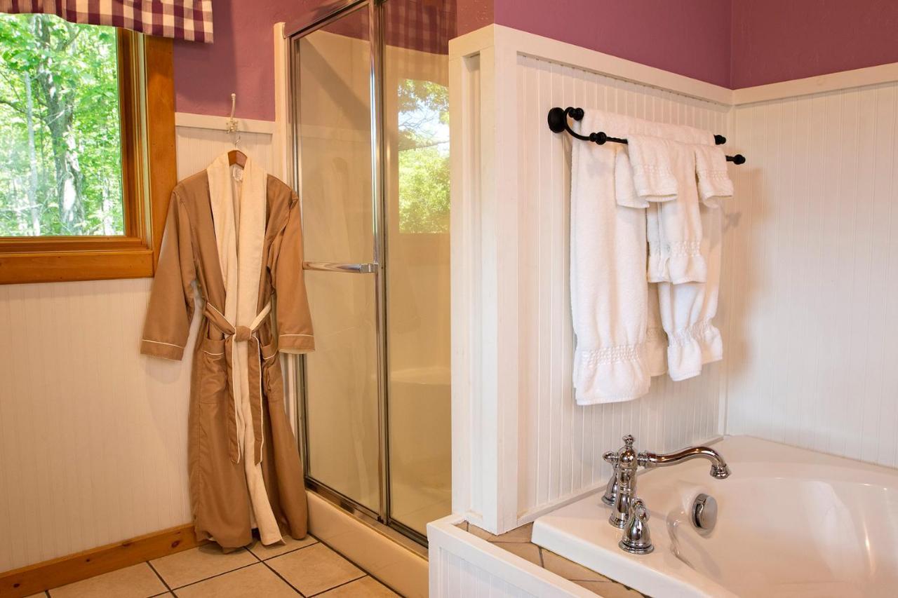 Lazy Bear Lodge Valle Crucis Екстер'єр фото