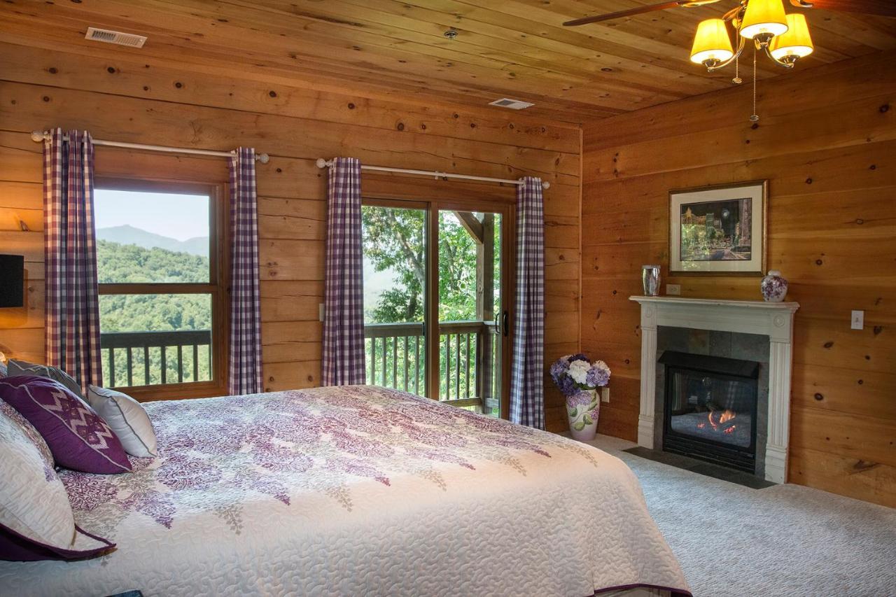 Lazy Bear Lodge Valle Crucis Екстер'єр фото